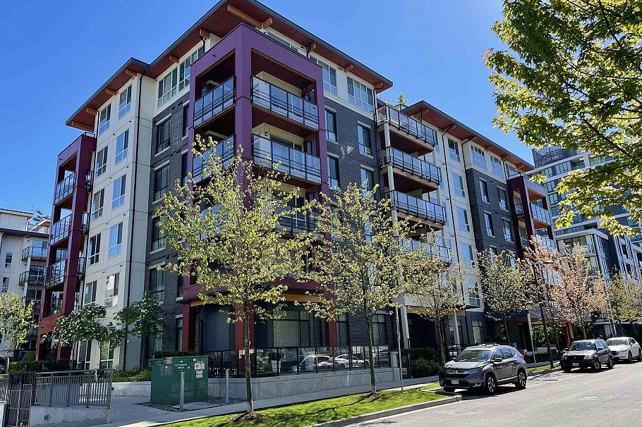 417 3581 Ross Drive Vancouver, BC - 1
