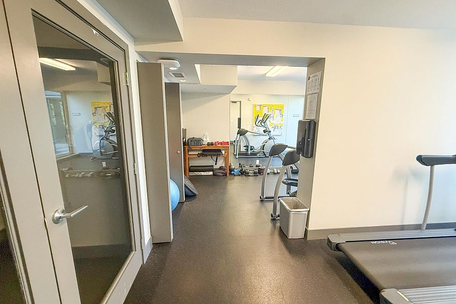 305 1783 Manitoba Street Vancouver, BC - 17