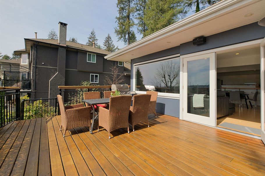 1095 W Keith Road North Vancouver, BC - 26