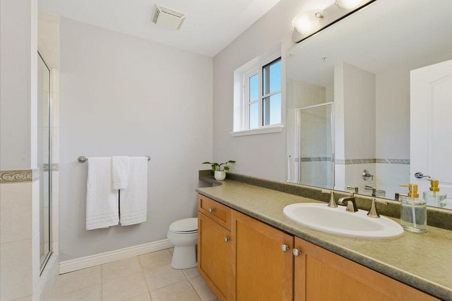 11 2688 Mountain Highway North Vancouver, BC - 15