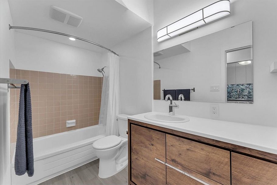 207 1655 Nelson Street Vancouver, BC - 13