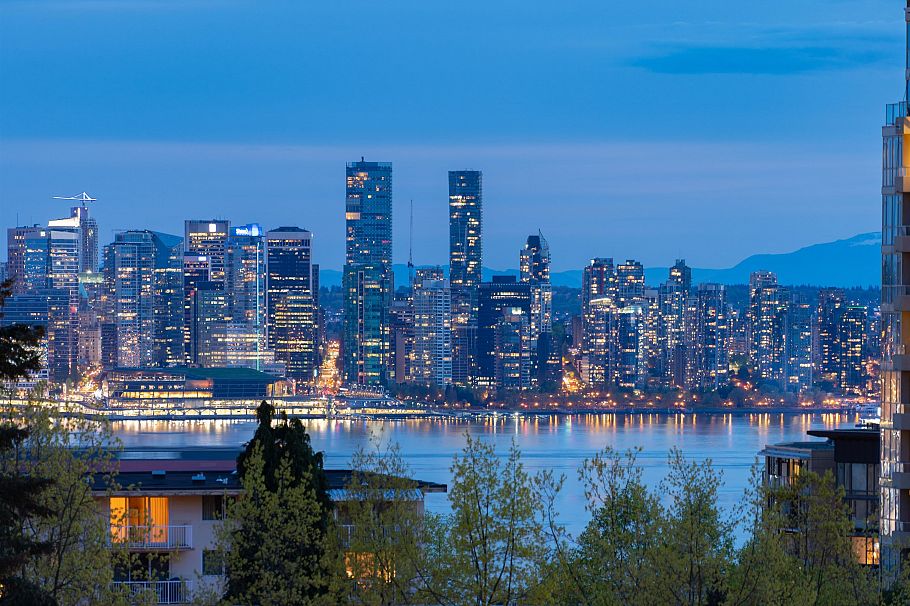 306 112 E 13th Street North Vancouver, BC - 14