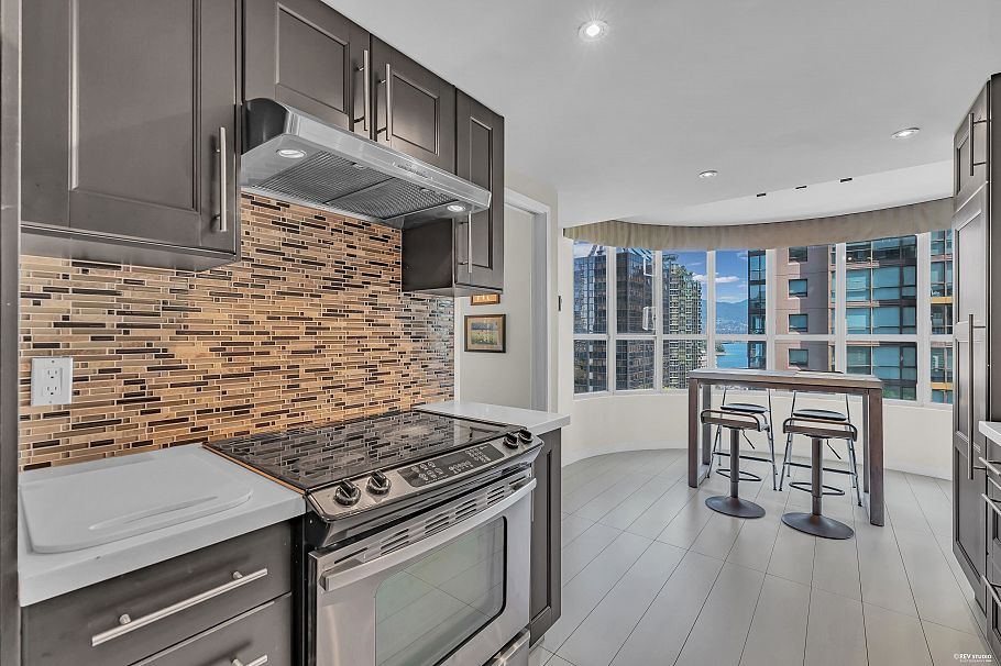 601 717 Jervis Street Vancouver, BC - 14