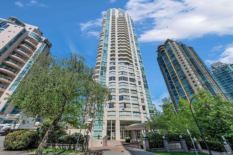 601 717 Jervis Street Vancouver, BC - 1