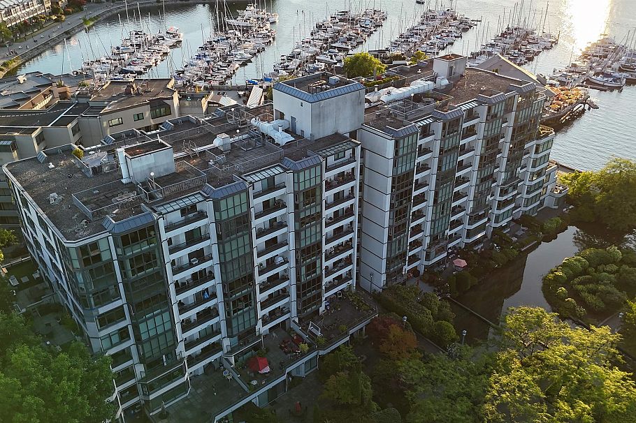 305 456 Moberly Road Vancouver, BC - 22