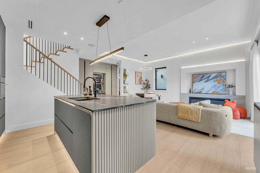 1 1177 W 33rd Avenue Vancouver, BC - 12