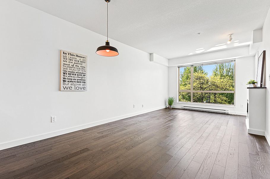 303 1330 Marine Drive North Vancouver, BC - 4