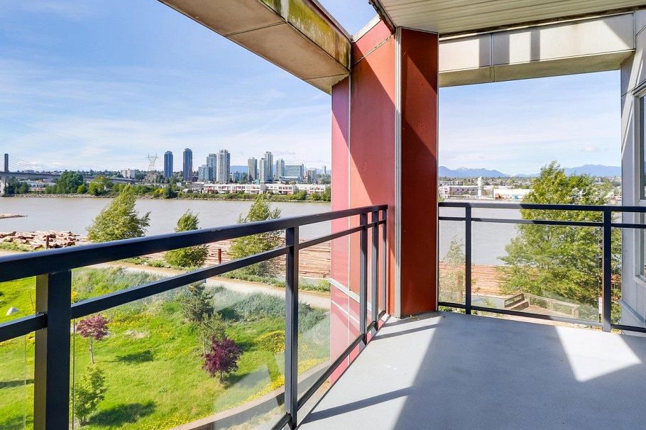 511 10033 River Drive Richmond, BC - 9