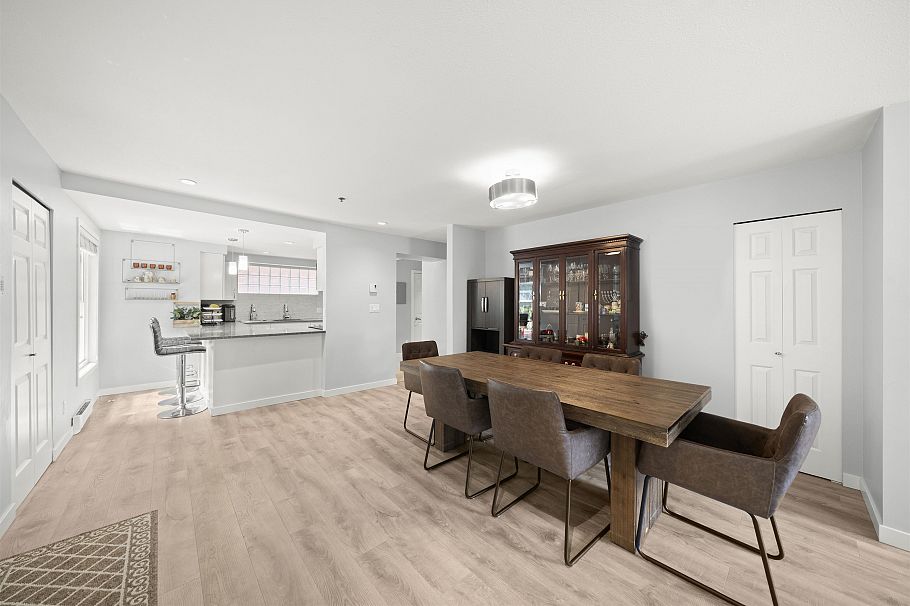 601 W 16th Avenue Vancouver, BC - 6