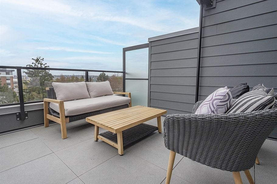 311 342 Mountain Highway North Vancouver, BC - 30