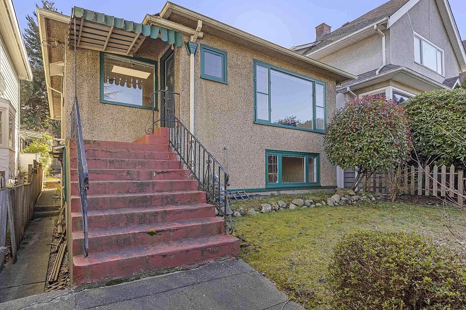 3910 W 10th Avenue Vancouver, BC - 3
