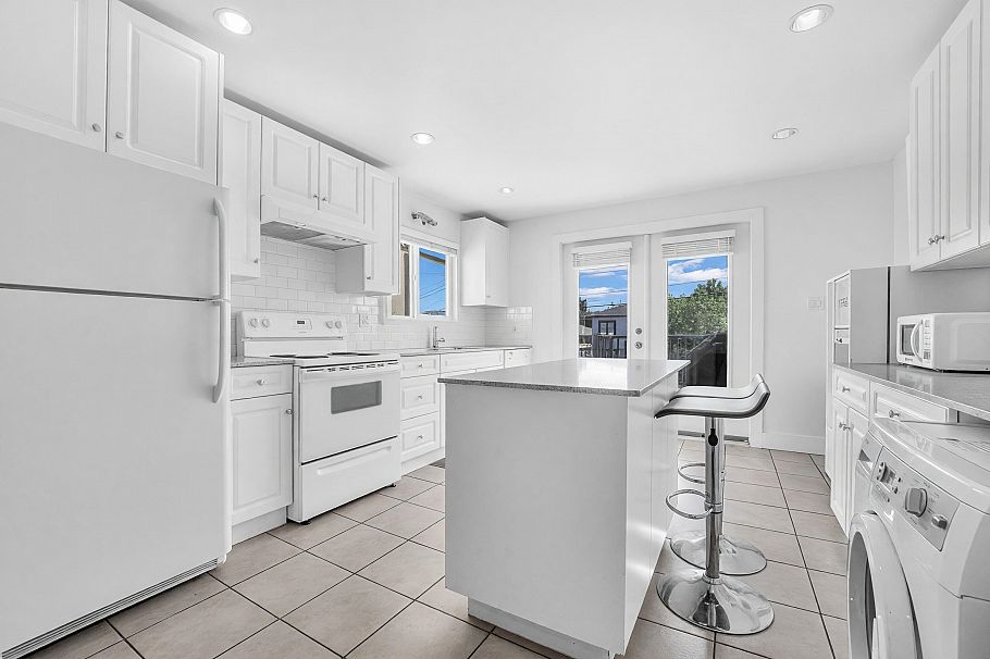 1036 Nootka Street Vancouver, BC - 16