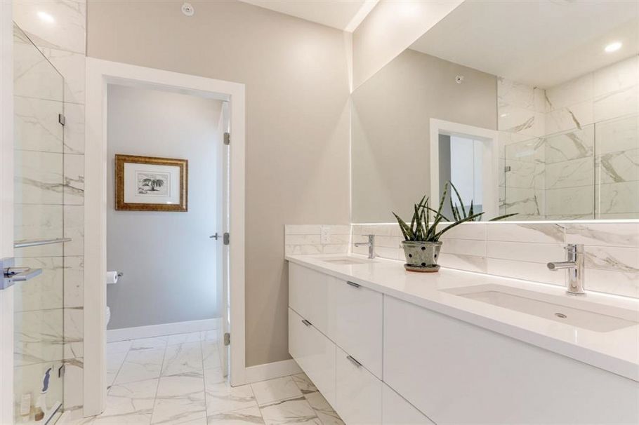 32 3595 Salal Drive North Vancouver, BC - 30