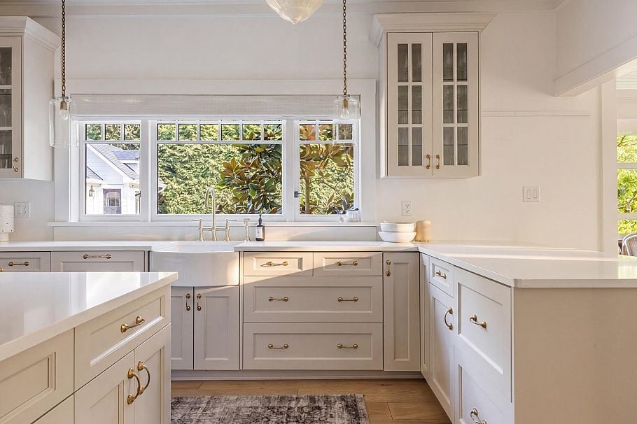 360 E Windsor Road North Vancouver, BC - 9