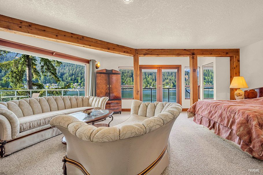 2136 Lockehaven Road North Vancouver, BC - 27