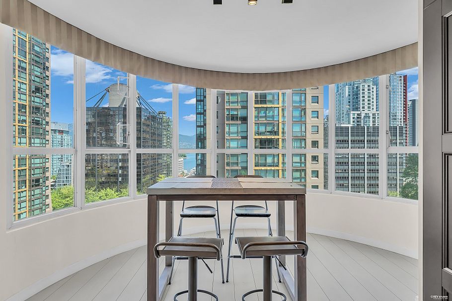 601 717 Jervis Street Vancouver, BC - 16
