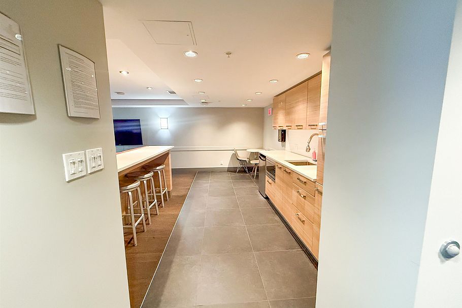 305 1783 Manitoba Street Vancouver, BC - 14