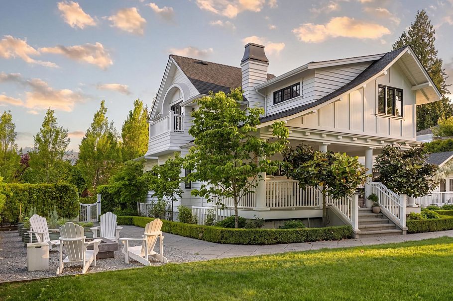 360 E Windsor Road North Vancouver, BC - 35