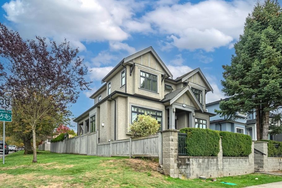 1507 E 55th Avenue Vancouver, BC - 1