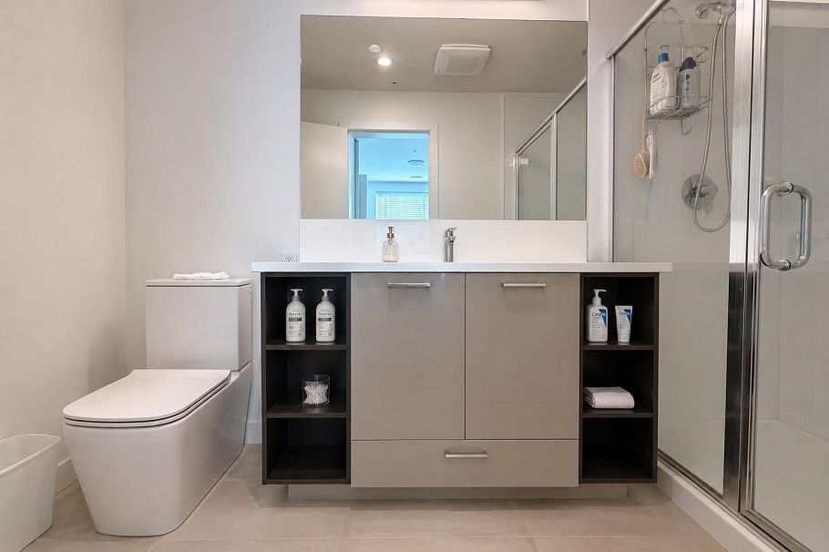 417 3581 Ross Drive Vancouver, BC - 9