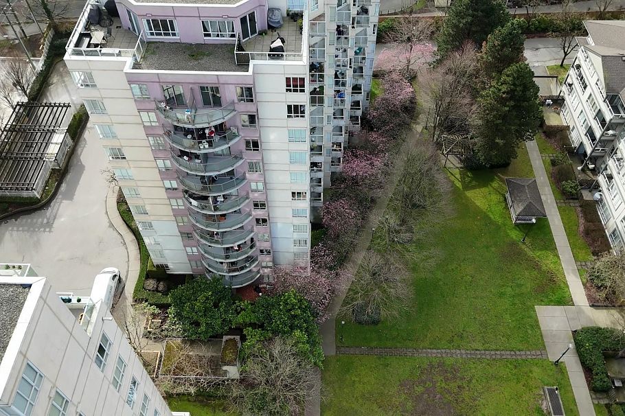 106 3455 Ascot Place Vancouver, BC - 1