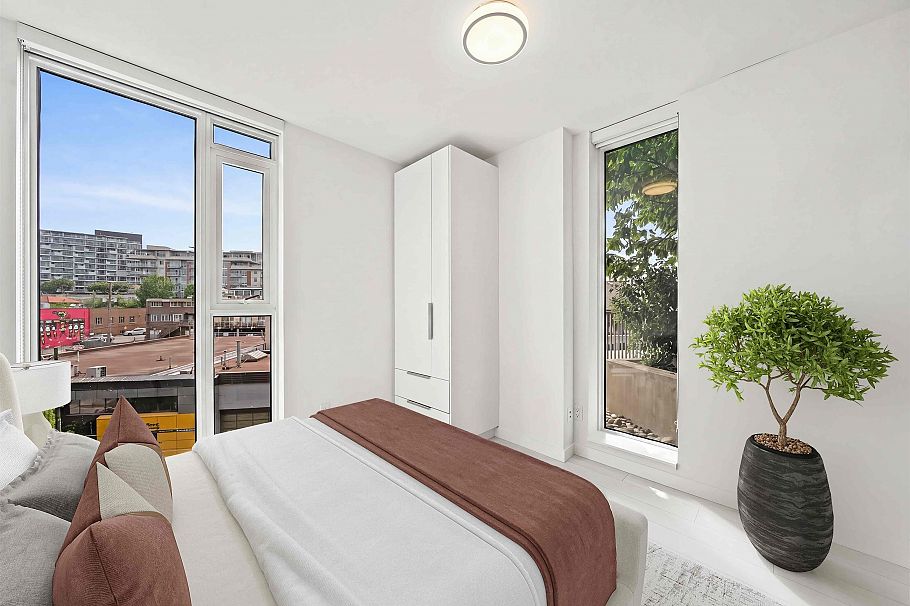 310 285 E 10th Avenue Vancouver, BC - 10