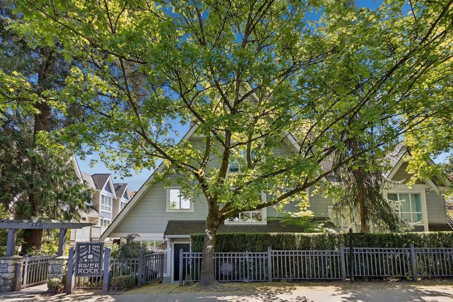 993 Lynn Valley Road North Vancouver, BC - 33