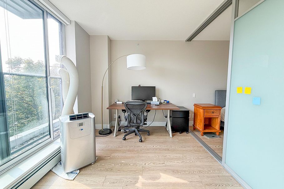 305 1783 Manitoba Street Vancouver, BC - 3