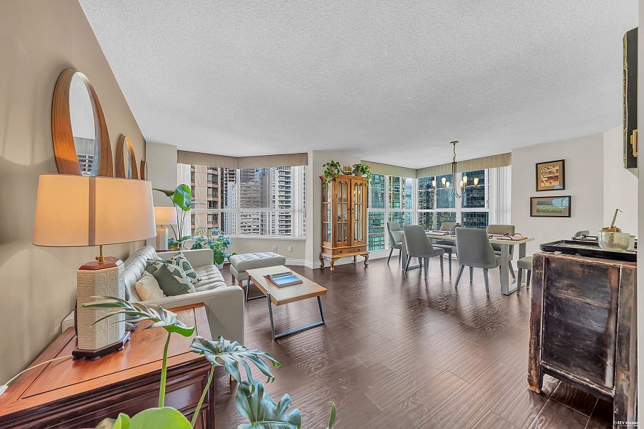 601 717 Jervis Street Vancouver, BC - 4