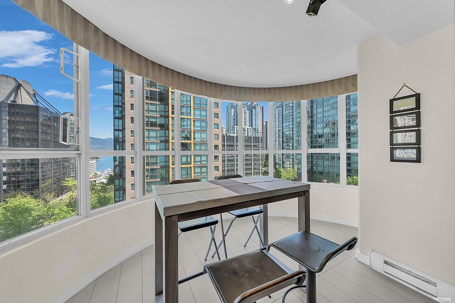601 717 Jervis Street Vancouver, BC - 18