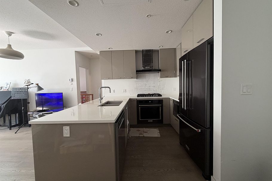 417 3581 Ross Drive Vancouver, BC - 7