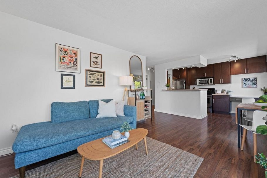 305 2330 Maple Street Vancouver, BC - 3