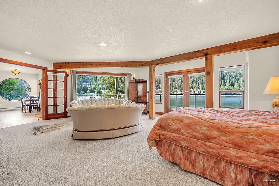 2136 Lockehaven Road North Vancouver, BC - 26