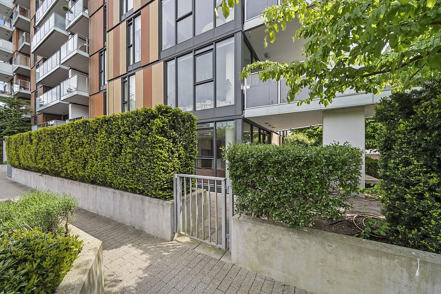 310 285 E 10th Avenue Vancouver, BC - 17