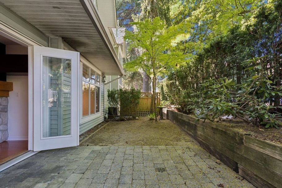 993 Lynn Valley Road North Vancouver, BC - 29