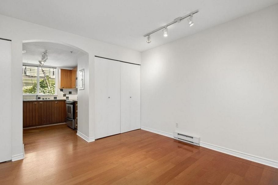 993 Lynn Valley Road North Vancouver, BC - 14