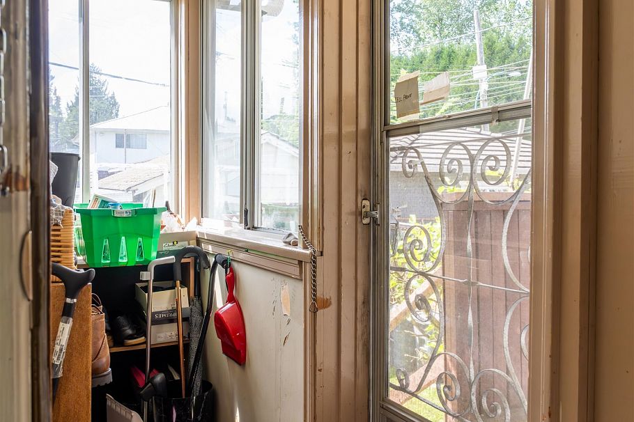 2812 E 18th Avenue Vancouver, BC - 15