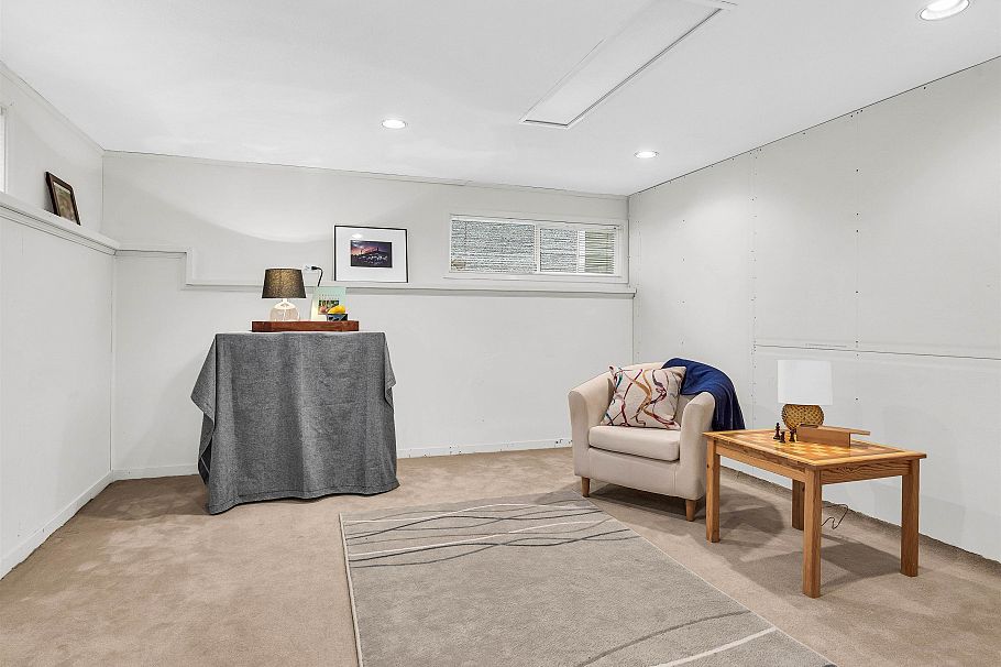 2578 E 15th Avenue Vancouver, BC - 29