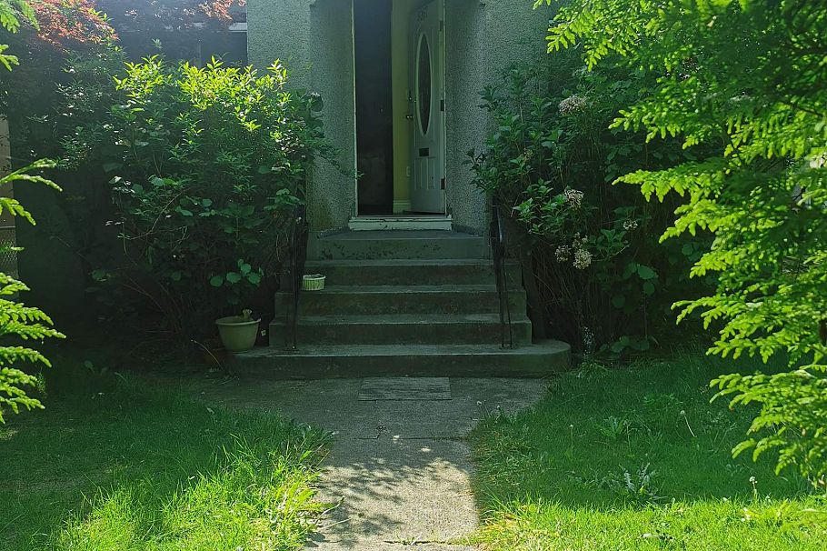 8067 French Street Vancouver, BC - 13