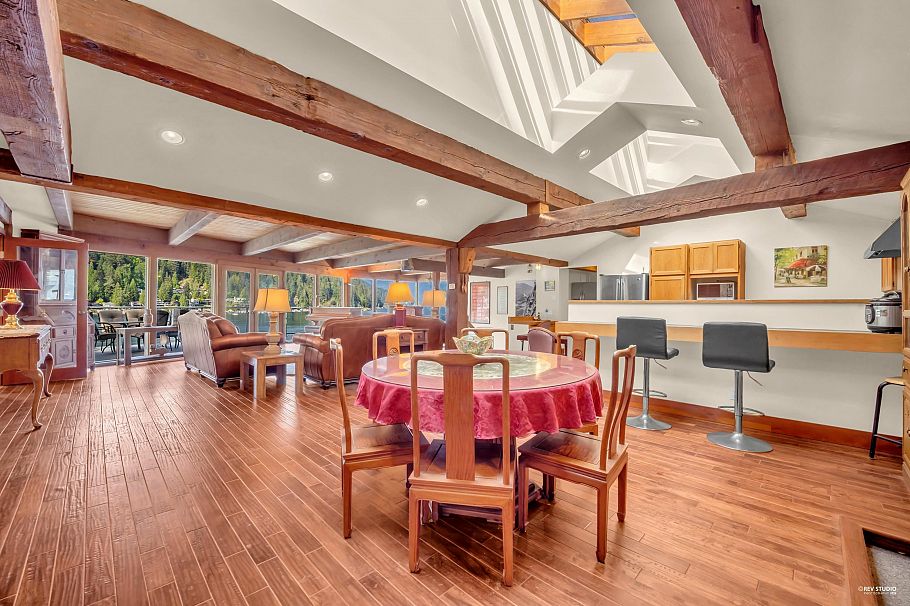 2136 Lockehaven Road North Vancouver, BC - 17