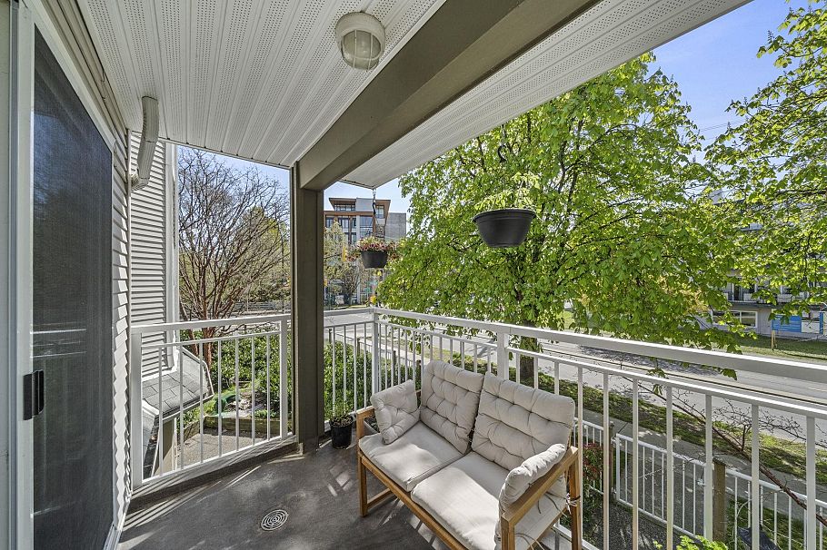 204 1883 E 10th Avenue Vancouver, BC - 16