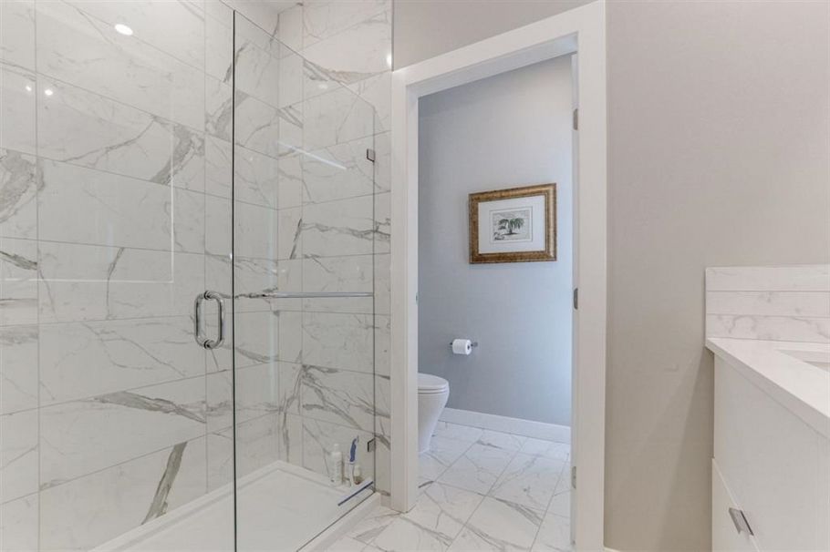 32 3595 Salal Drive North Vancouver, BC - 31
