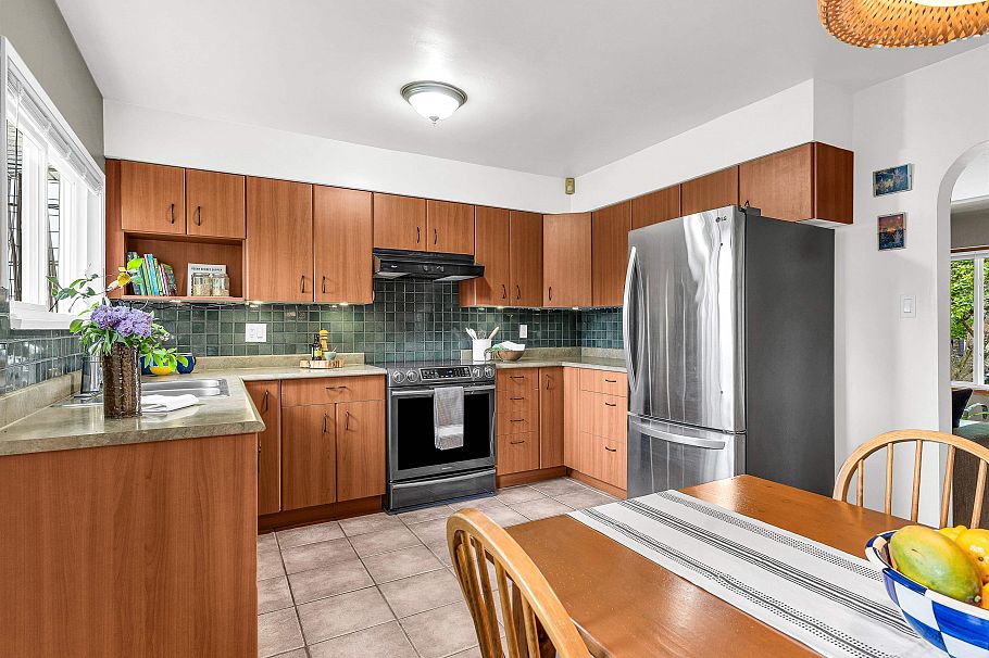 2578 E 15th Avenue Vancouver, BC - 13