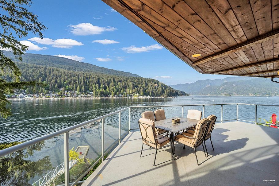 2136 Lockehaven Road North Vancouver, BC - 36