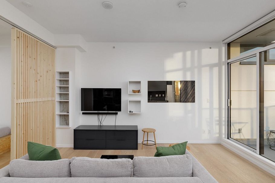 601 133 E 8th Avenue Vancouver, BC - 4
