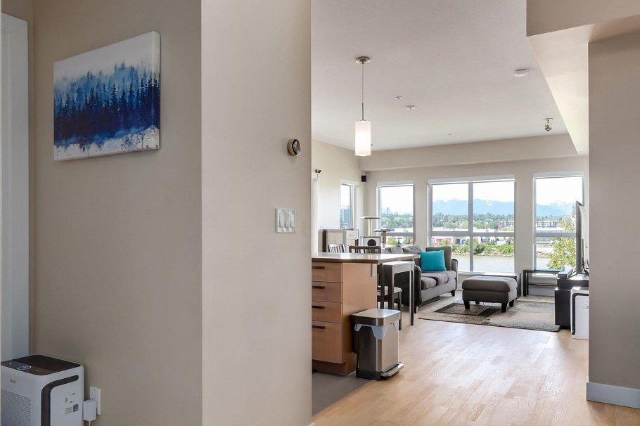 511 10033 River Drive Richmond, BC - 3