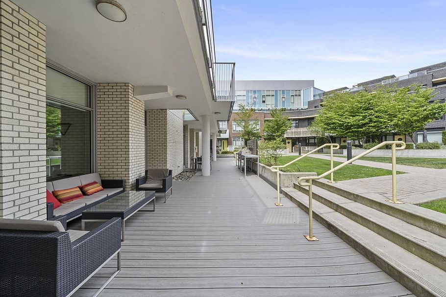 310 285 E 10th Avenue Vancouver, BC - 20