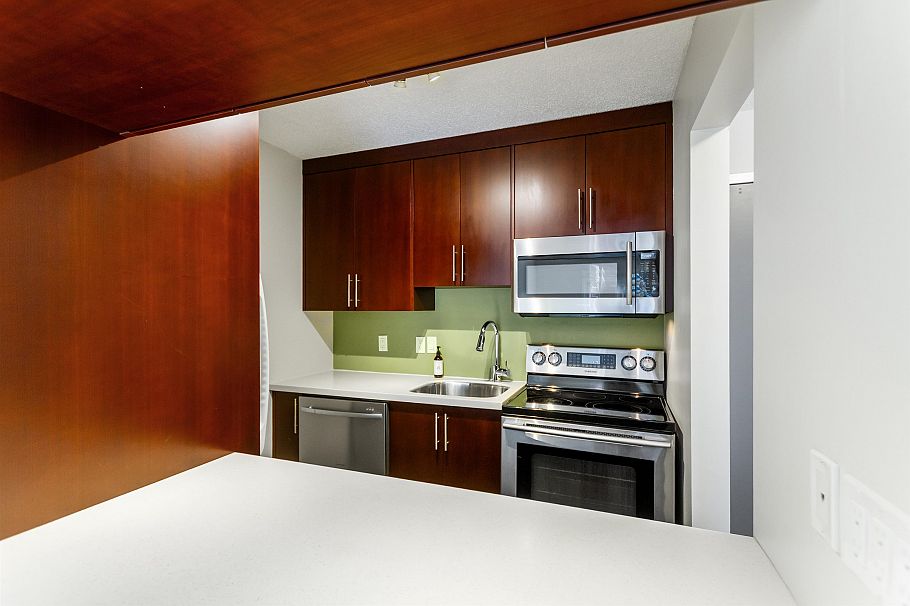 201 550 E 7th Avenue Vancouver, BC - 4