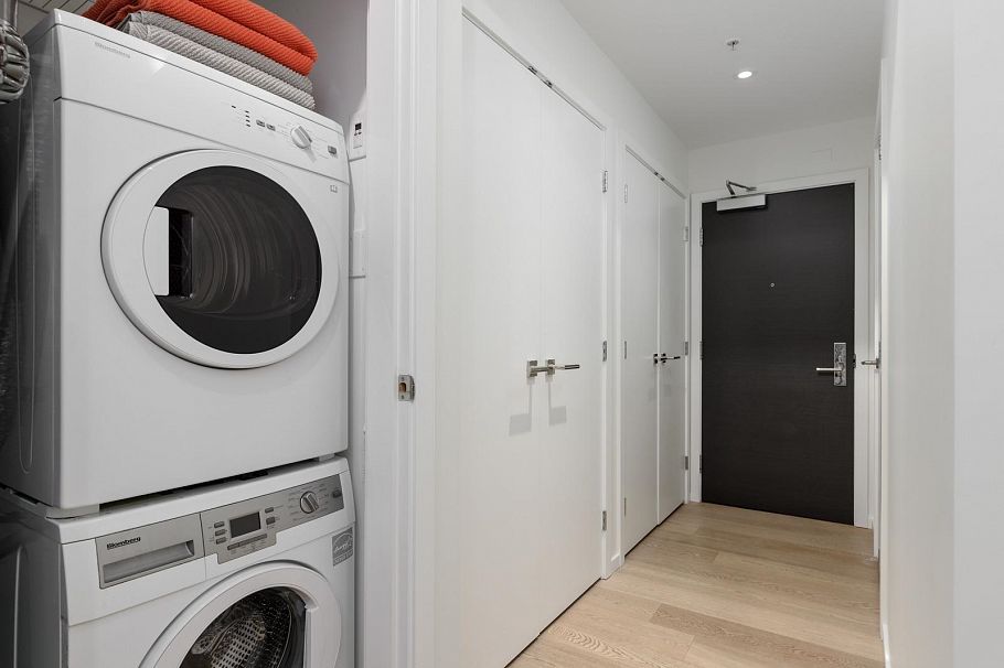 601 133 E 8th Avenue Vancouver, BC - 8