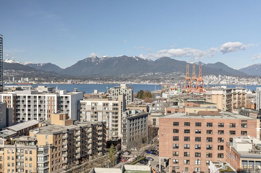 1905 550 Taylor Street Vancouver, BC - 1